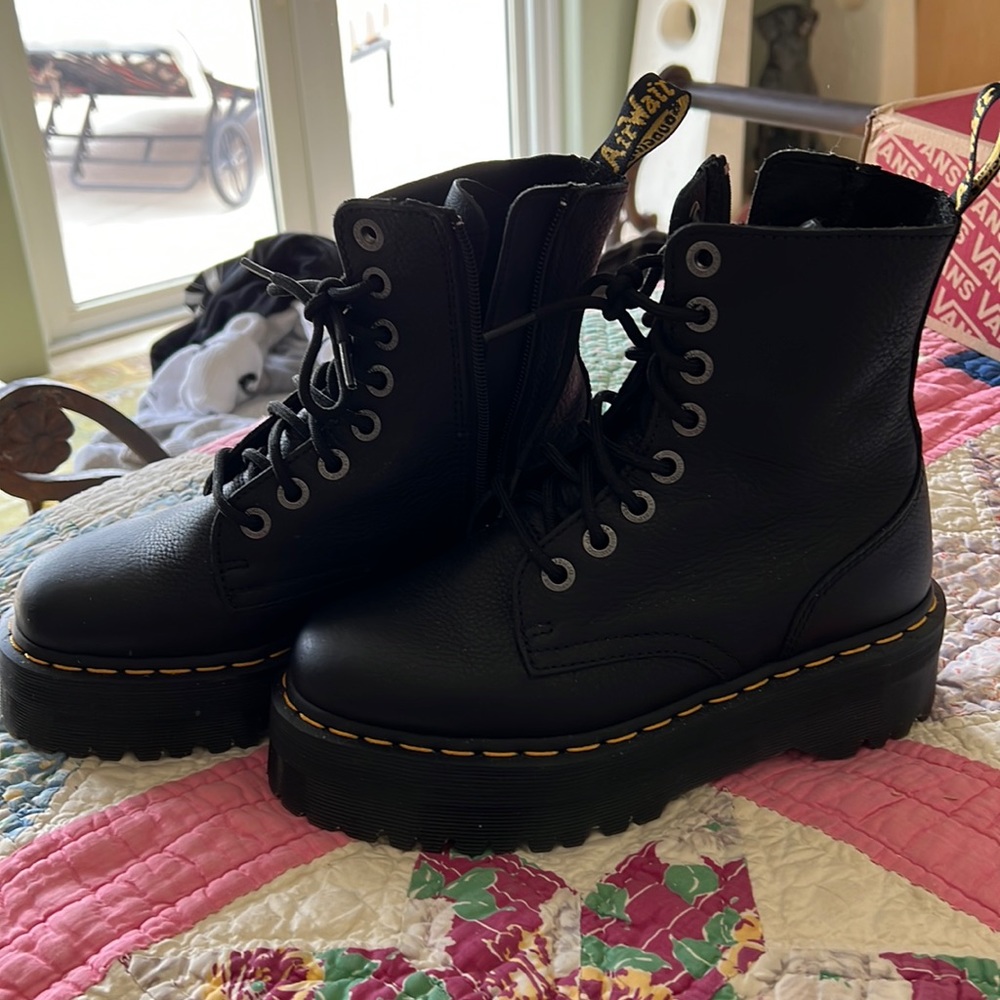 Doc Martens platform